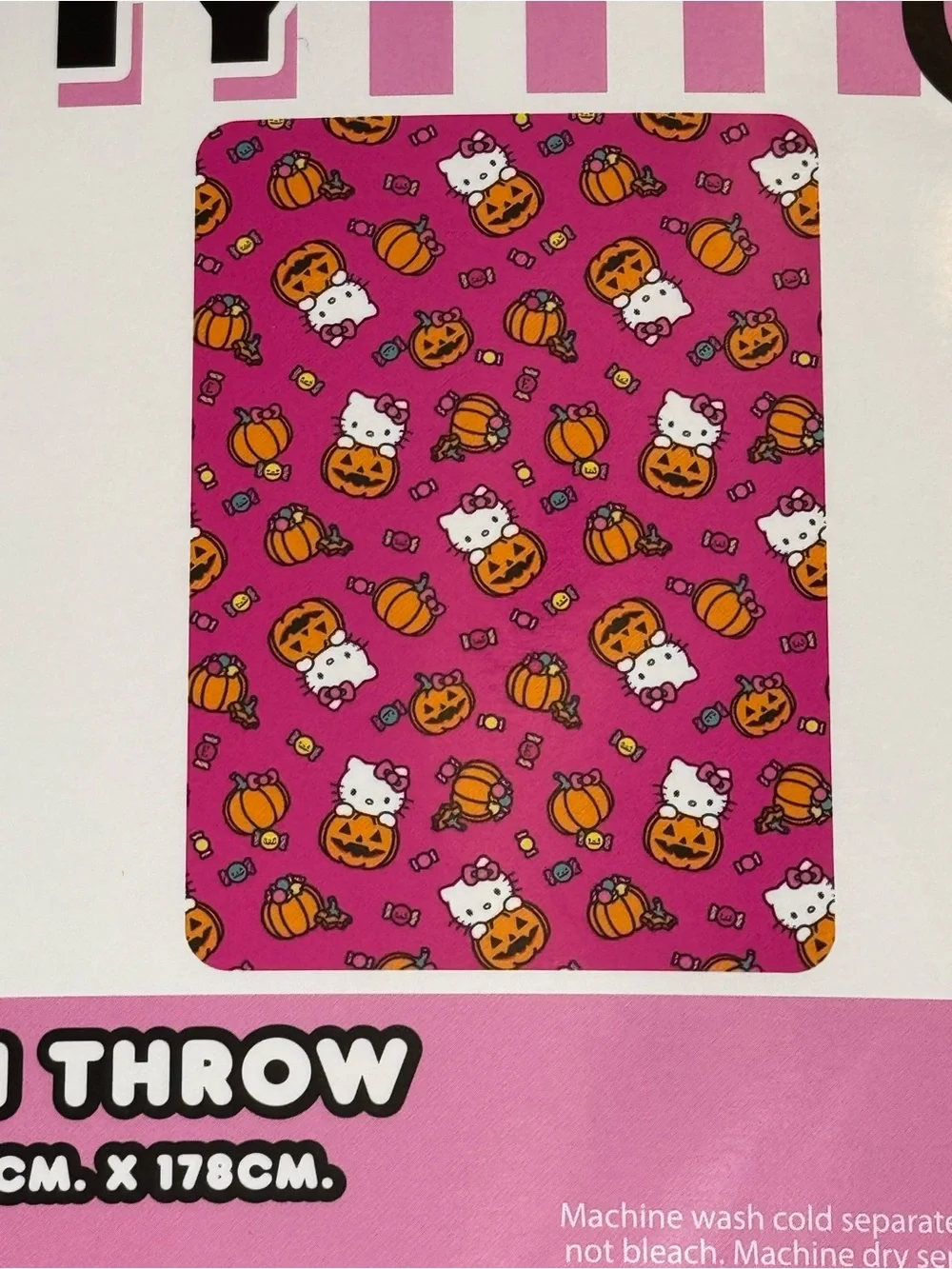 Hello Kitty Halloween Pumpkin Silk Touch Throw Blanket